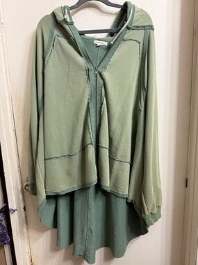 Oli & Hali Two-Tone Sage Green Hooded Zip Jacket